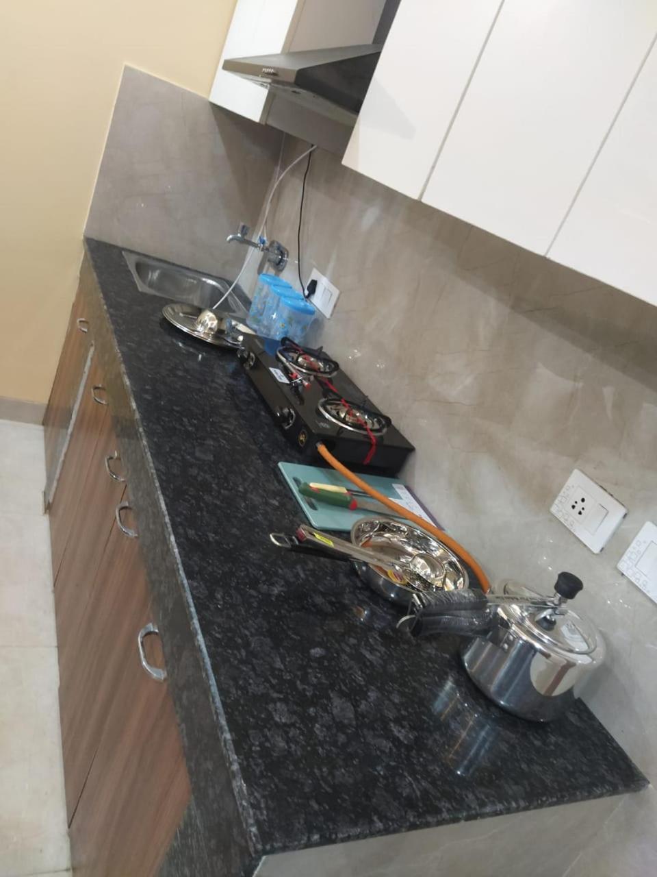 Limewood Stay - Near Golf Course Road 古尔冈 外观 照片