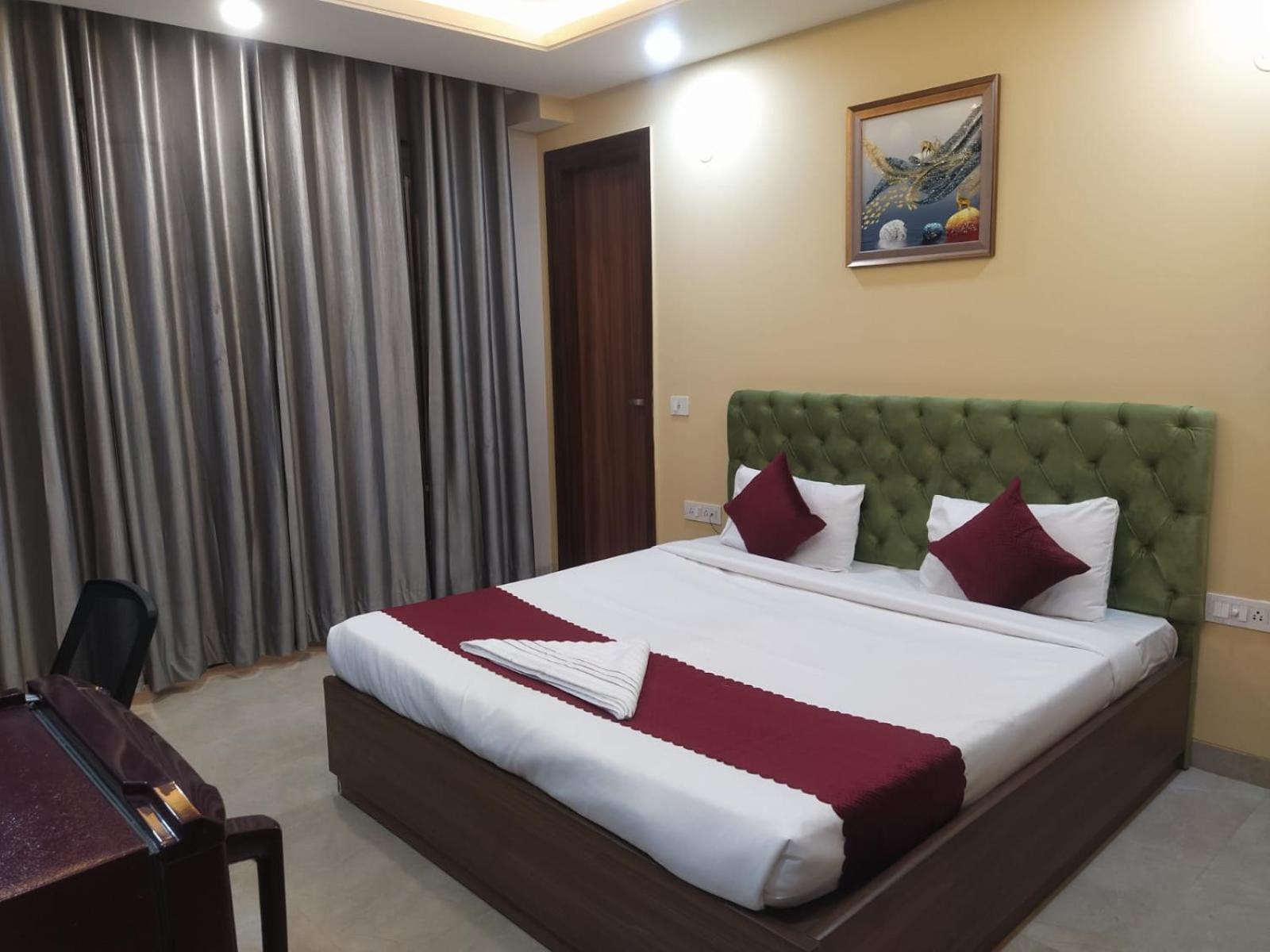 Limewood Stay - Near Golf Course Road 古尔冈 外观 照片