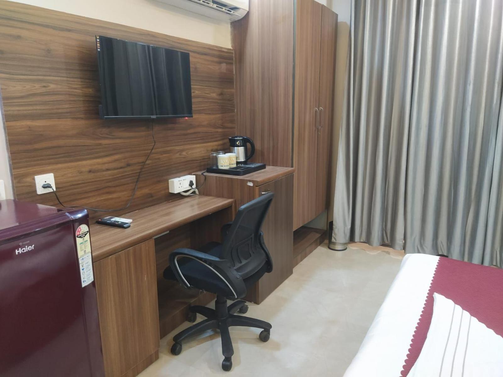 Limewood Stay - Near Golf Course Road 古尔冈 外观 照片